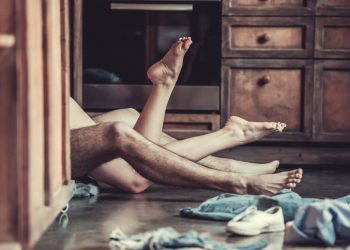 Secretele cuplurilor longevive in mentinerea pasiunii si a intimitatii sexuale