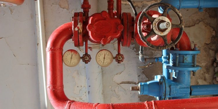 Ți s-a defectat instalația sanitară Iată ce poți face până vine instalatorul