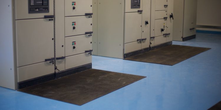 Tipuri de covoare din cauciuc şi aplicaţii industriale specifice