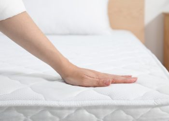 Cum poți modifica fermitatea saltelei pentru pat: 8 idei