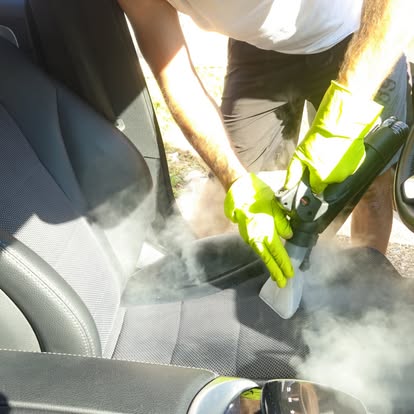 Spălare tapițerie auto Oradea înainte de vânzare: ce aduce valoare reală
